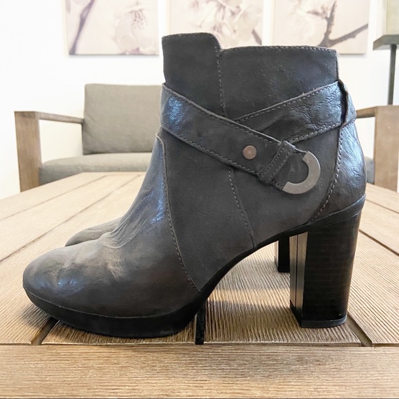 Geox Respira Ankle Boots